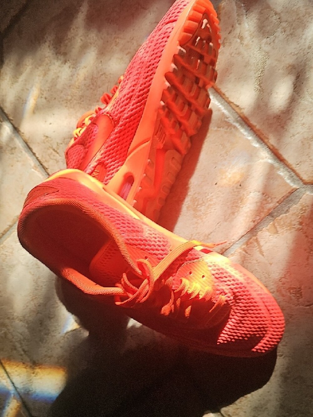 Nike Men’s Neon Orange Lace-Up Sneakers - Picture 4 of 7